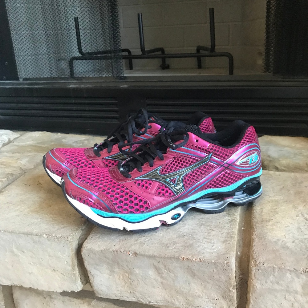 Mizuno Women's Wave Creation 13 Running Shoe 11